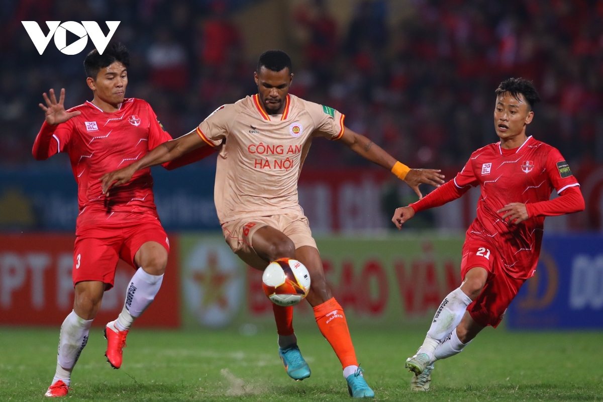 Kết quả V-League 2023: CAHN hoà Hải Phòng FC, Hà Nội FC chiếm ngôi đầu bảng